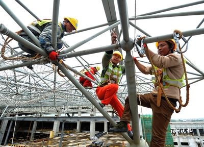 張拉膜結構建筑下雨會不會響（張拉膜結構建筑在下雨時會不會產生噪音？） 北京鋼結構設計問答