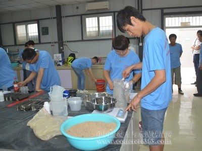 混凝土外加劑生產與調配（混凝土外加劑在現代建筑施工中發揮著重要作用）